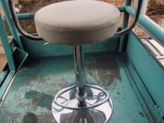 Продам два барных стула