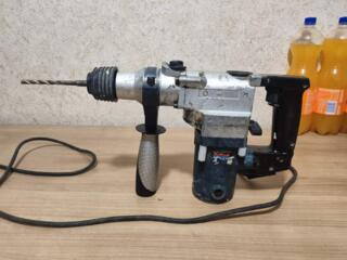 Продам отличный мощный рабочий перфоратор, работает и как дрель
