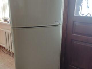 ХОЛОДИЛЬНИК САМСУНГ Ноу фрост высота 162 см на 60 см