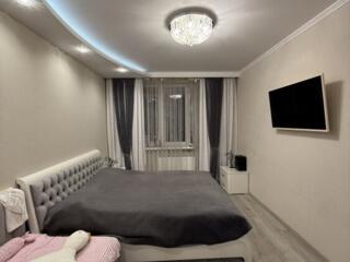 Продам 2-комн квартиру в ЖК " Вернисаж"/ Костанди