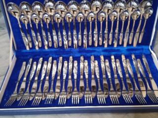 Столовый набор на 12 персон