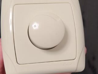 Встраиваемые плафоны с лампочками и выключателем veko