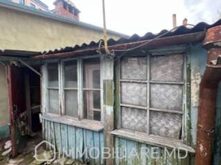 Apartament la sol cu 2 camere, sect. Centru Vă propunem spre vânzare .