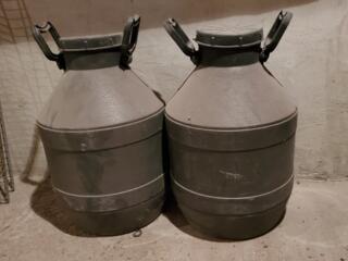 Продам стеклянную тару, бутыль - 3л. 10л. 20л. и бутылки под крышку