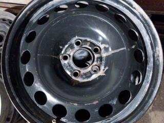 Продам комплект дисков на 16