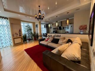 икарна 3-кімнатна квартира студія, на вулиці Євгена Коновальця 32-б ..