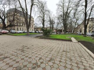 Продаётся 1-комнатная квартира в самом историческом центре Одессы. ...