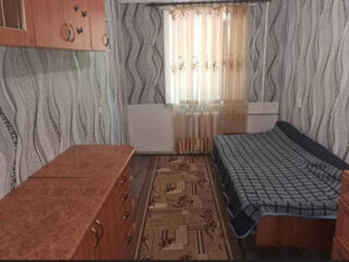 Продається кімната в комунальній квартирі загальною площею 13,1 кв.м. 