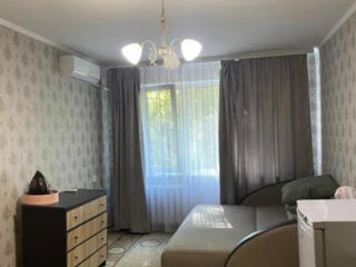 Продам  2х комнатную квартиру на Черемушках.