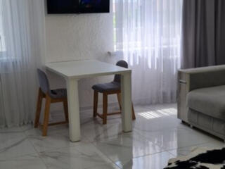 2-к студия в самом центре города р-он Хайтэка 4/5 эт в евроремонте