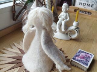 Игрушки из шерсти, ключницы, брошки