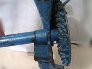 Механическая чугунная лущилка для кукурузы(теребилка)