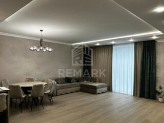 Casă la sol, departe de aglomerația orașului. -Suprafață: 340 m² -5 ..