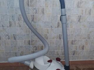 Пылесос *Comfee*