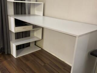 Стол для дома или офиса