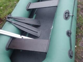 Лодка 260 две рыбалки почти новая