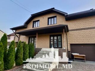 Vă propunem spre vânzare acest duplex în 2 nivele, în Stăuceni, sat. .