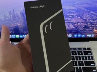 NeW!! Samsung Z Flip 7 512gb