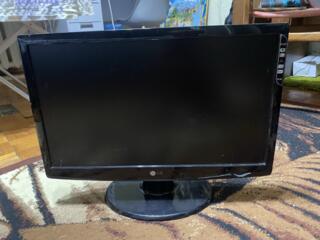 Продаётся монитор в рабочем состоянии