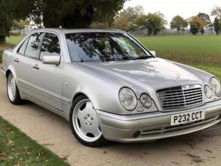 В разборе Mercedes Benz W210, e220 рест