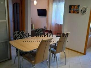 Продаж 2 кімнатна квартира в Голосіївському районі, вул. КОстанайська 