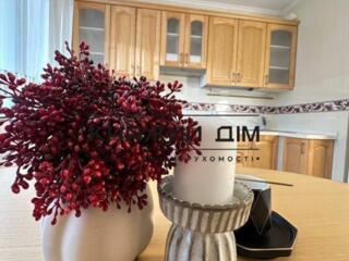 Продаж 2х кімнатної квартири по вул. Єлизавети Чавдар буд.1 Квартира .