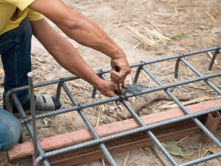 Требуются арматурщики, опыт не обязателен. ПО БИОМЕТРИЧЕСКОМУ ПАСПОРТУ