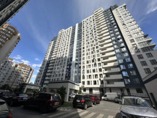 Apartament cu 2 camere cu vedere spre bd. Mircea cel Bătrân, cu doar .