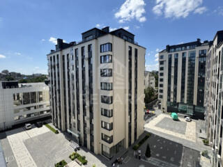 Se vinde penthouse cu 4 camere, amplasat în sect. Centru, pe str. ...