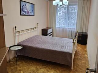 Сдам 2ком. кв. на длительный срок.