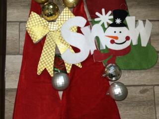 Ёлочные игрушки, новогодние шапки