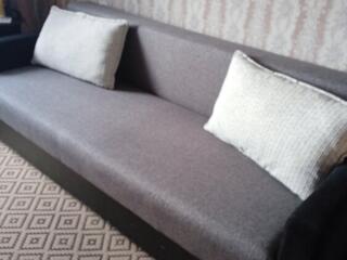 Диван-книжка.