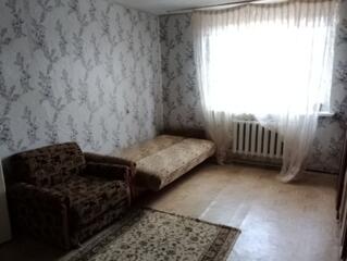 Strășeni, apartament cu 3 odăi. Încălzire autonomă.