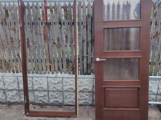 Продам двери б/у