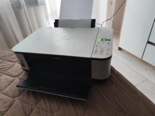 Продается принтер цветной, 500 рублей