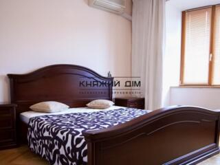 Оренда 4-х к.кв. по вул. Хрещатик буд. 4, метро Майдан Незалежності , 