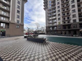 Продам просторную квартиру-студию с качественным современным ремонтом 