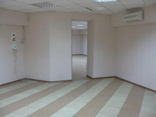 Здам в оренду нежитлове цокольне приміщення в Дарницькому районі за ..