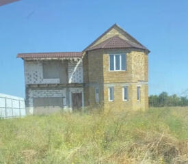 Продам 2-х этажный дом в пгт Хлебодарское