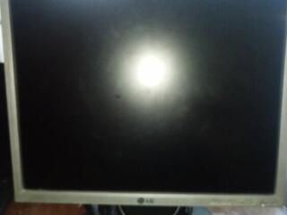 Продам монитор квадратный 75 герц и кабель