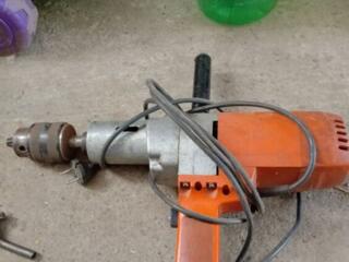 Продам дрель