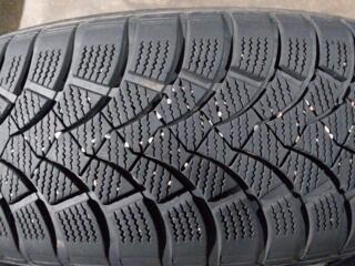 Продам комплект зимних шин 205/60/16