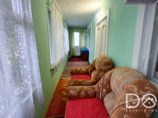 Casă + 14,7 ari teren, satul Bardar