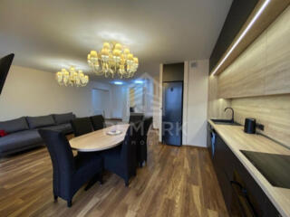 Apartament cu 4 camere chiar în centrul orașului, beneficiind de o ...