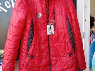 2 куртки на подростка 10-12 лет по 100 р.