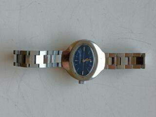 Механика женские часы б/у не рабочие