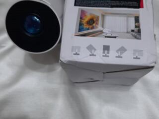 Продаётся новый мини проектор.