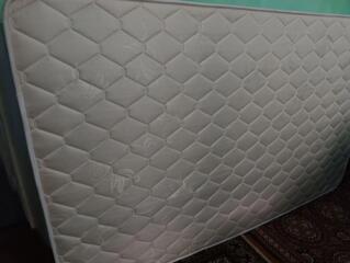 Матрас 1,20 х 2 м б/у