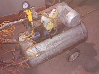 Компрессор большой ресивер 250$