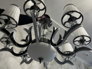 Продам новую люстру